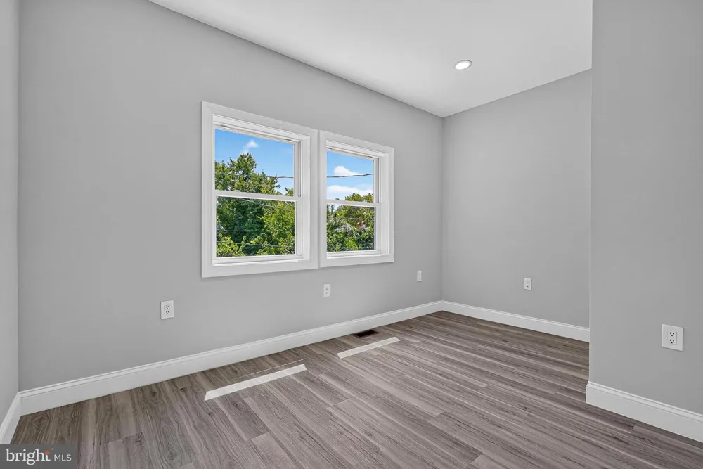 319 E 24TH STREET Baltimore, MD 21218