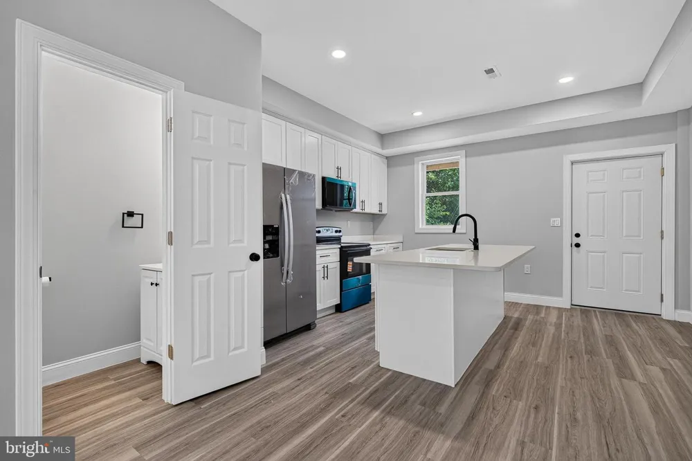 319 E 24TH STREET Baltimore, MD 21218