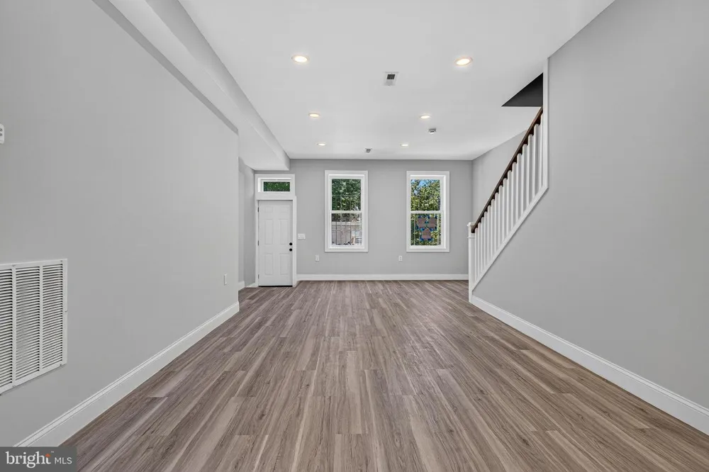 319 E 24TH STREET Baltimore, MD 21218