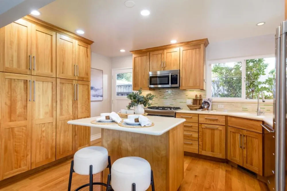 915 7th Avenue Redwood City, CA 94063