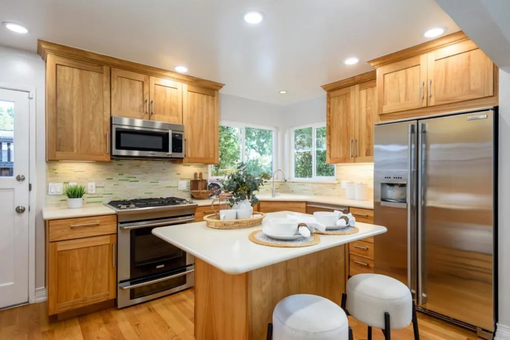 915 7th Avenue Redwood City, CA 94063