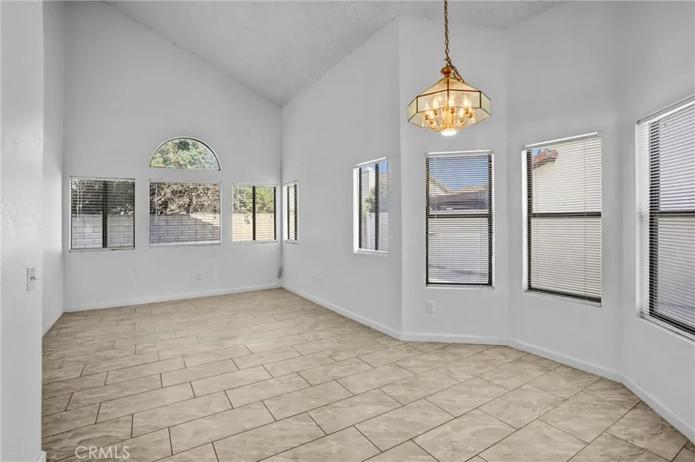6565 Sonoma Avenue Fontana, CA 92336