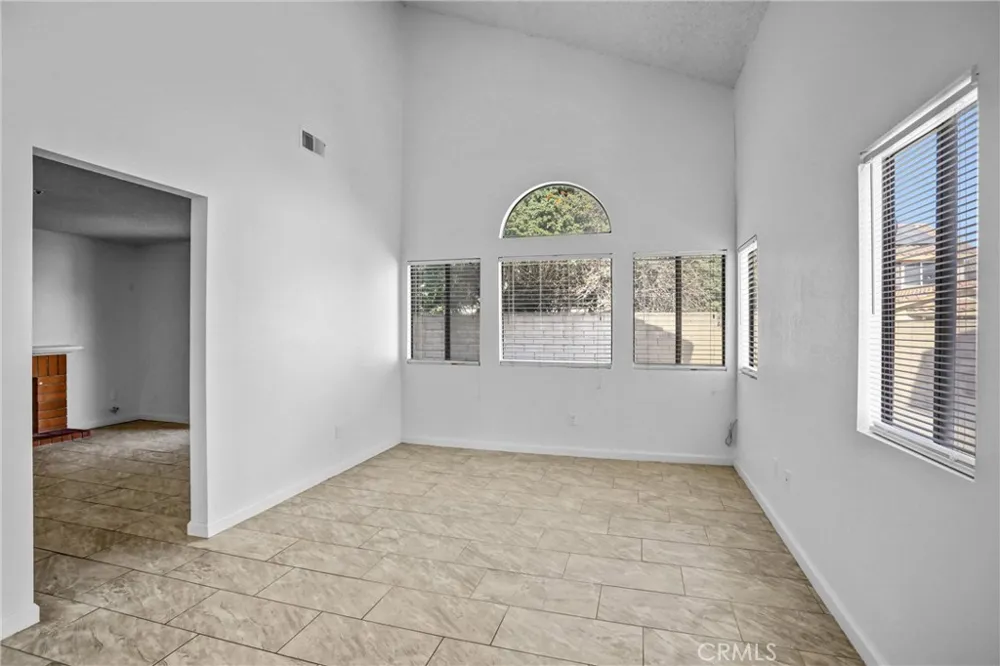 6565 Sonoma Avenue Fontana, CA 92336