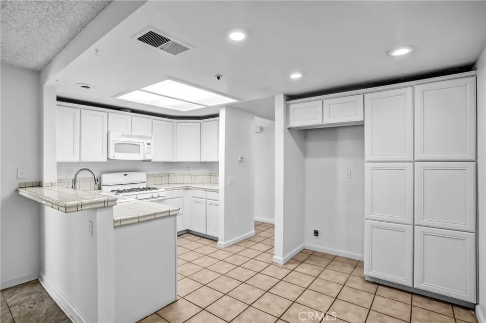 6565 Sonoma Avenue Fontana, CA 92336