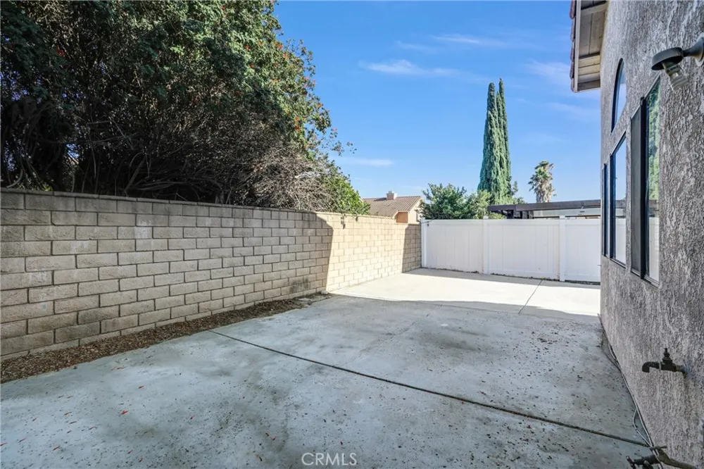 6565 Sonoma Avenue Fontana, CA 92336