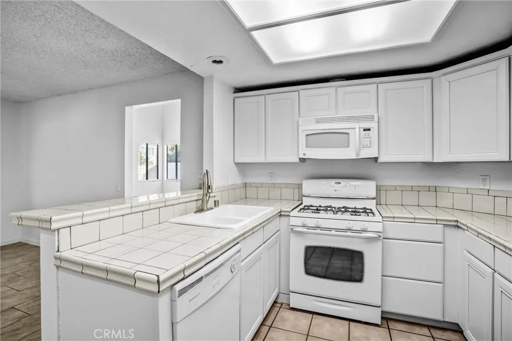 6565 Sonoma Avenue Fontana, CA 92336