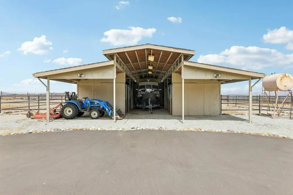 275 Nicholson Drive Hollister, CA 95023