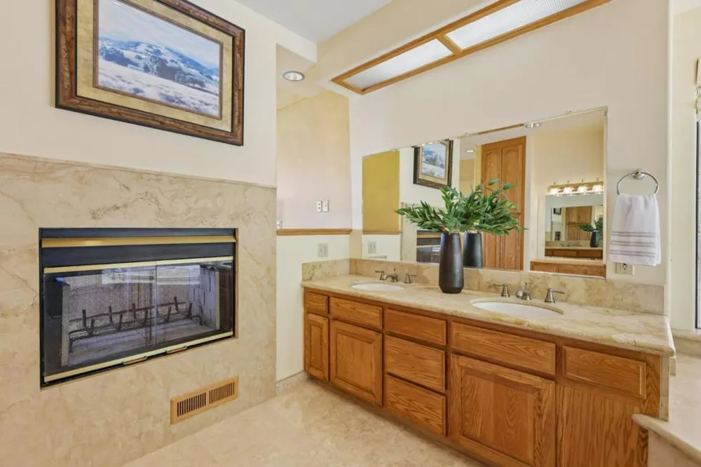 275 Nicholson Drive Hollister, CA 95023