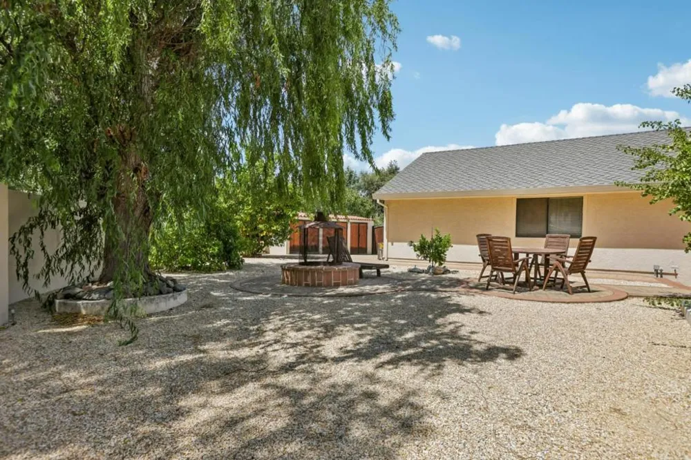 275 Nicholson Drive Hollister, CA 95023