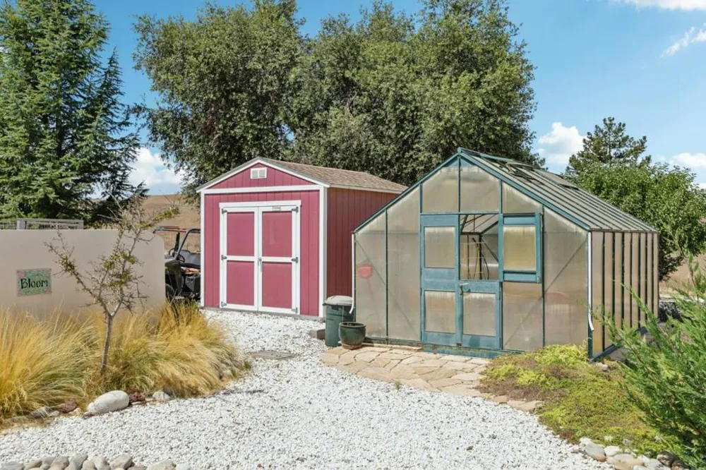 275 Nicholson Drive Hollister, CA 95023