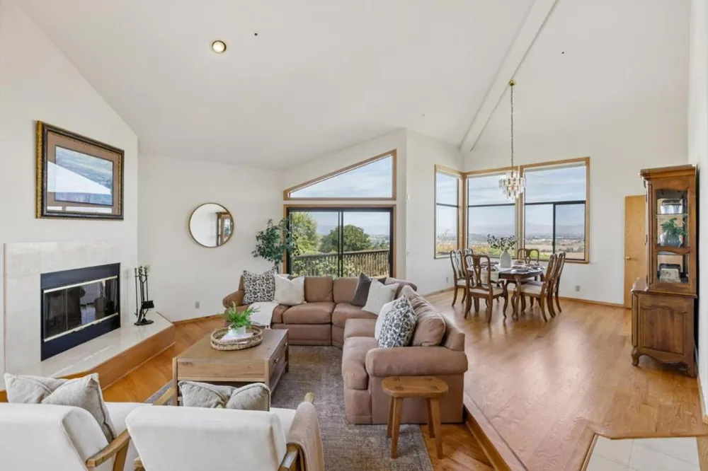 275 Nicholson Drive Hollister, CA 95023