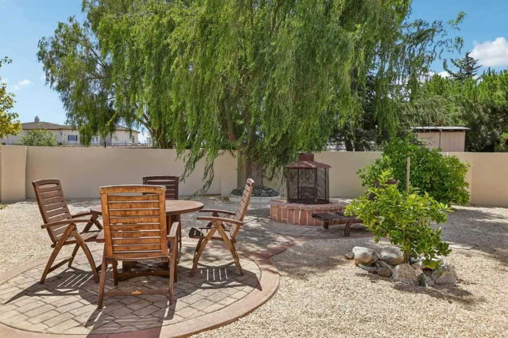 275 Nicholson Drive Hollister, CA 95023