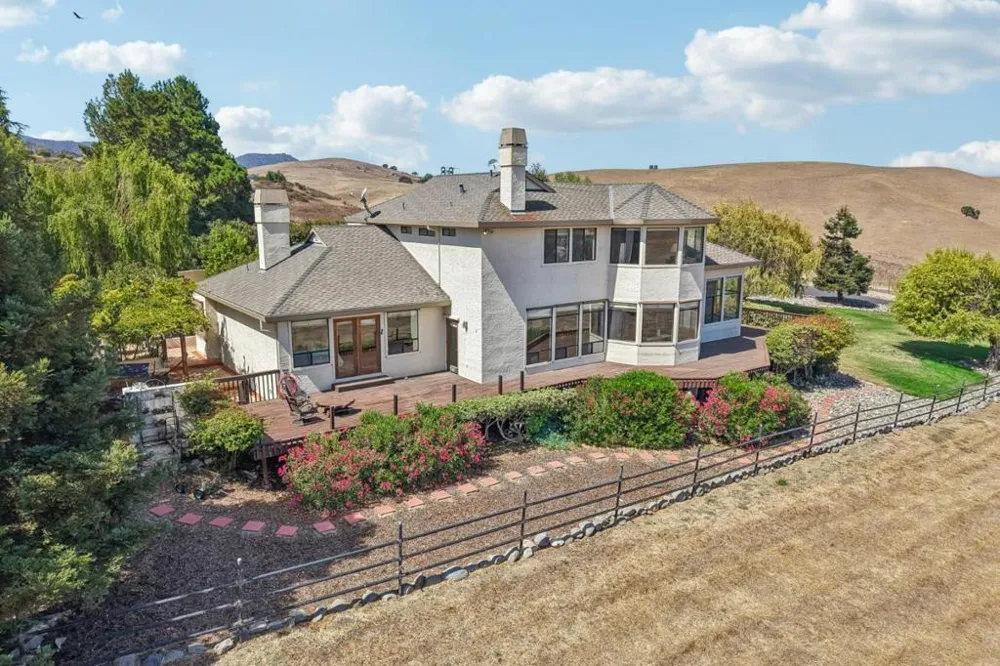 275 Nicholson Drive Hollister, CA 95023