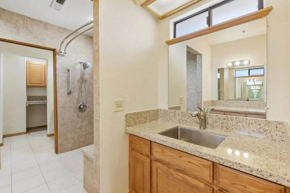 275 Nicholson Drive Hollister, CA 95023