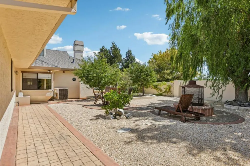 275 Nicholson Drive Hollister, CA 95023