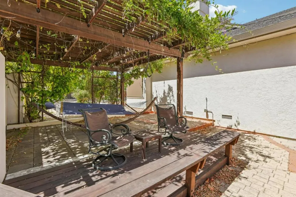 275 Nicholson Drive Hollister, CA 95023