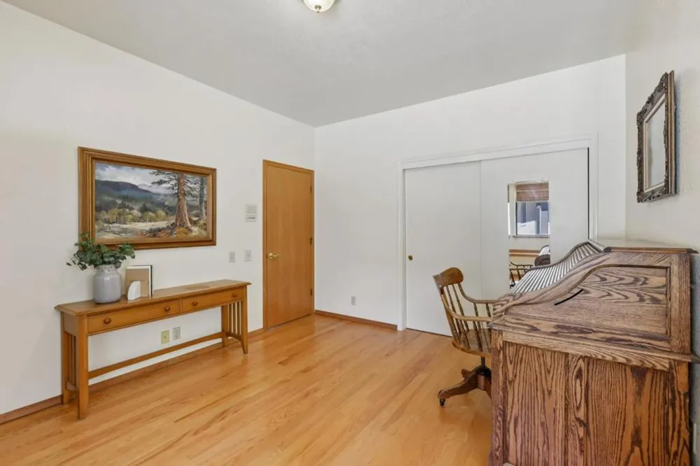 275 Nicholson Drive Hollister, CA 95023