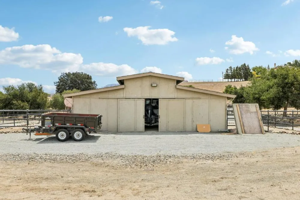 275 Nicholson Drive Hollister, CA 95023