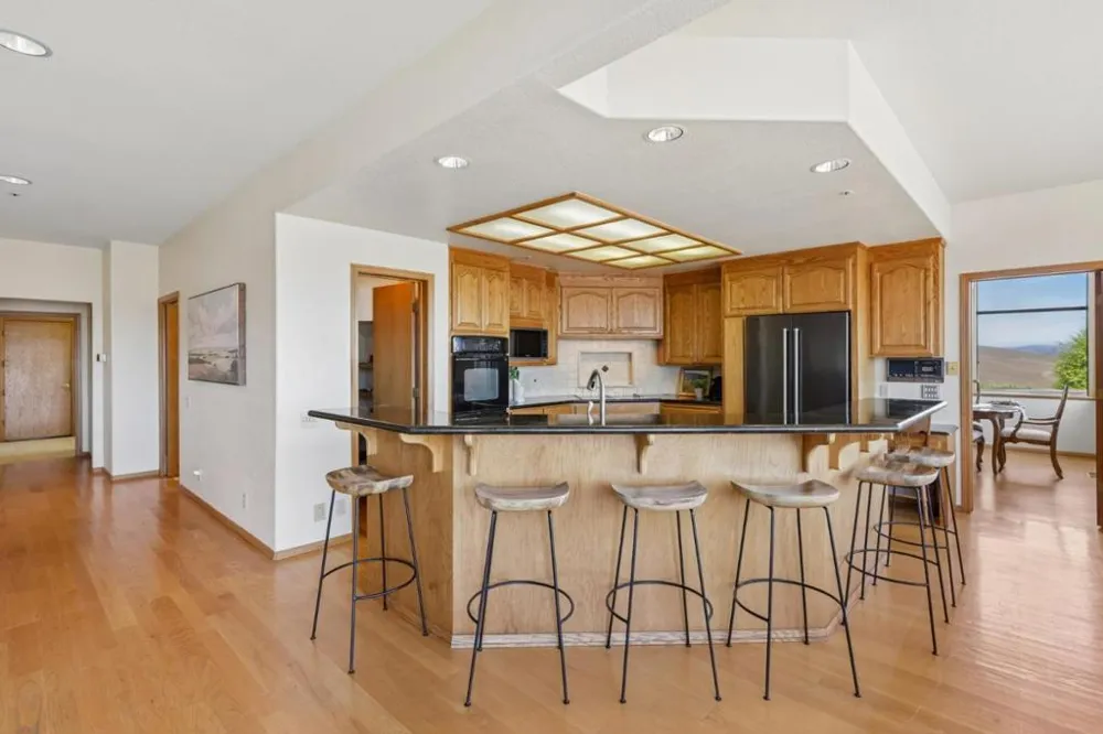 275 Nicholson Drive Hollister, CA 95023
