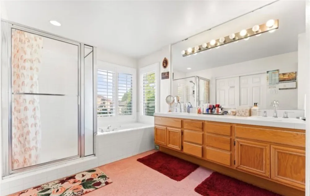 8705 E Running Springs Anaheim, CA 92808