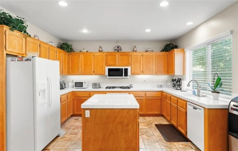 8705 E Running Springs Anaheim, CA 92808