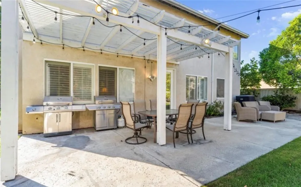 8705 E Running Springs Anaheim, CA 92808
