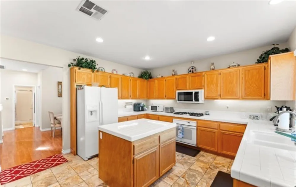 8705 E Running Springs Anaheim, CA 92808