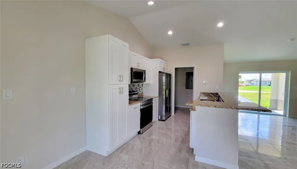 E Crow Circle Labelle, FL 33935