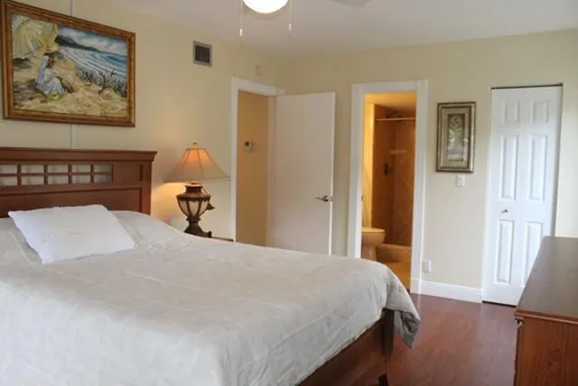 6436 CHASEWOOD DRIVE #B Jupiter, FL 33458