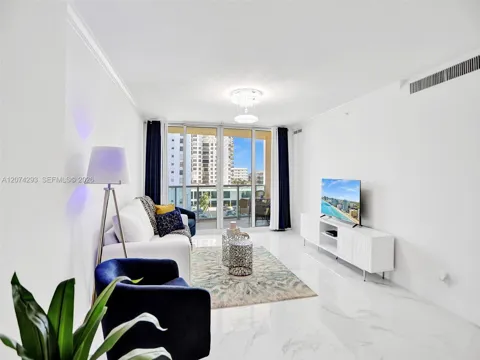 2501 S Ocean Dr #639 (available Sep 21)