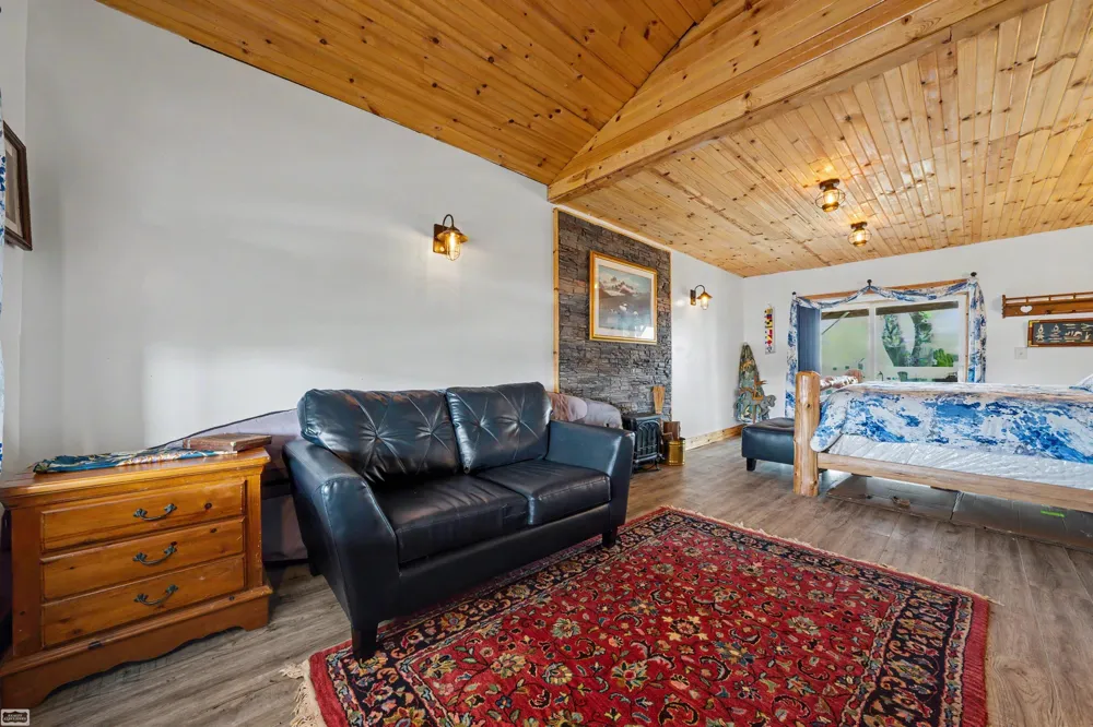 6334 Marina Drive Clay Township, MI 48001