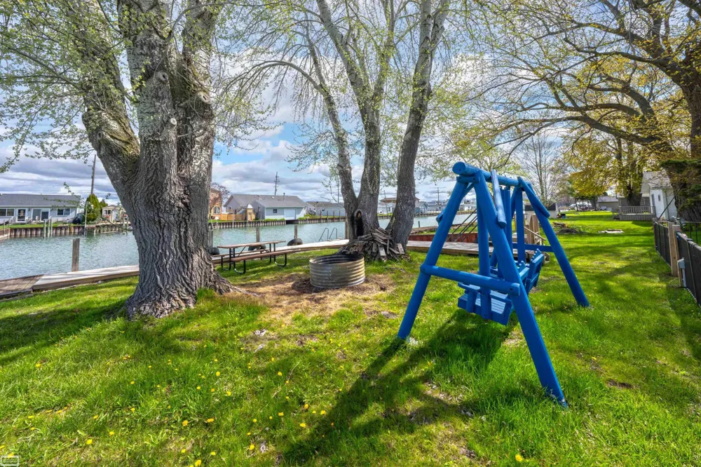 6334 Marina Drive Clay Township, MI 48001