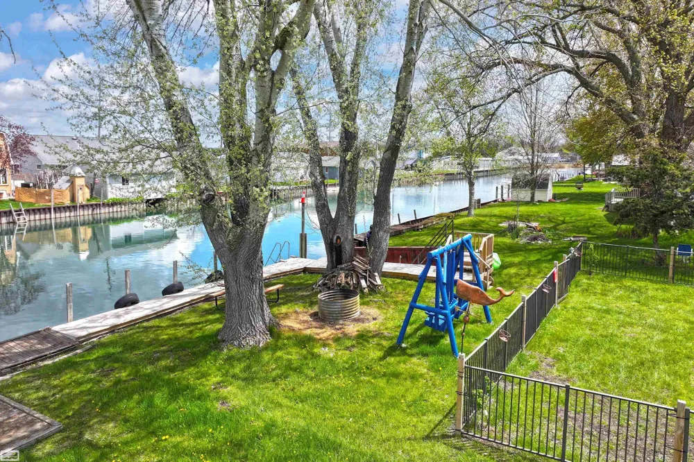 6334 Marina Drive Clay Township, MI 48001