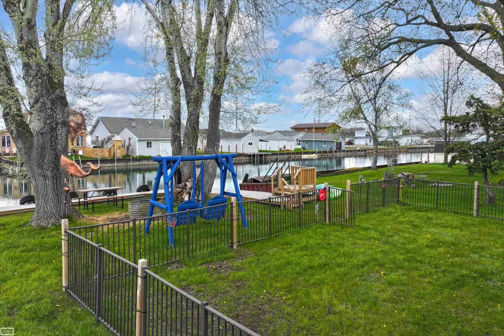 6334 Marina Drive Clay Township, MI 48001
