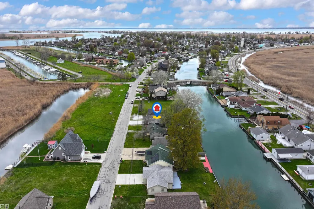 6334 Marina Drive Clay Township, MI 48001