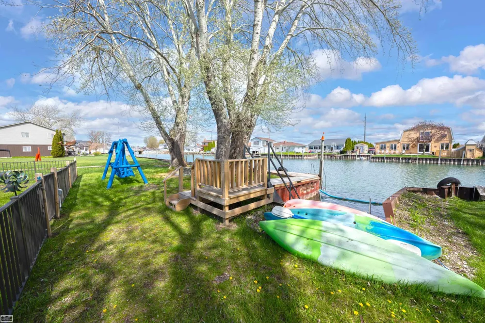 6334 Marina Drive Clay Township, MI 48001
