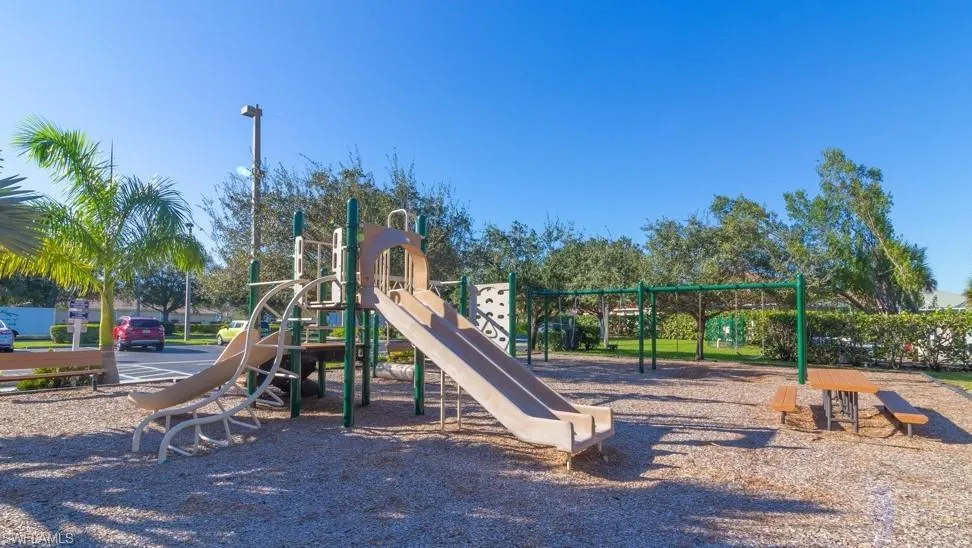 7820 Sandpine Court #2302 Naples, FL 34104