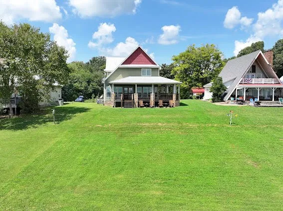 1192 Eva Harbor Rd Eva, TN 38333