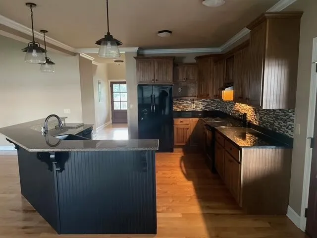 1192 Eva Harbor Rd Eva, TN 38333