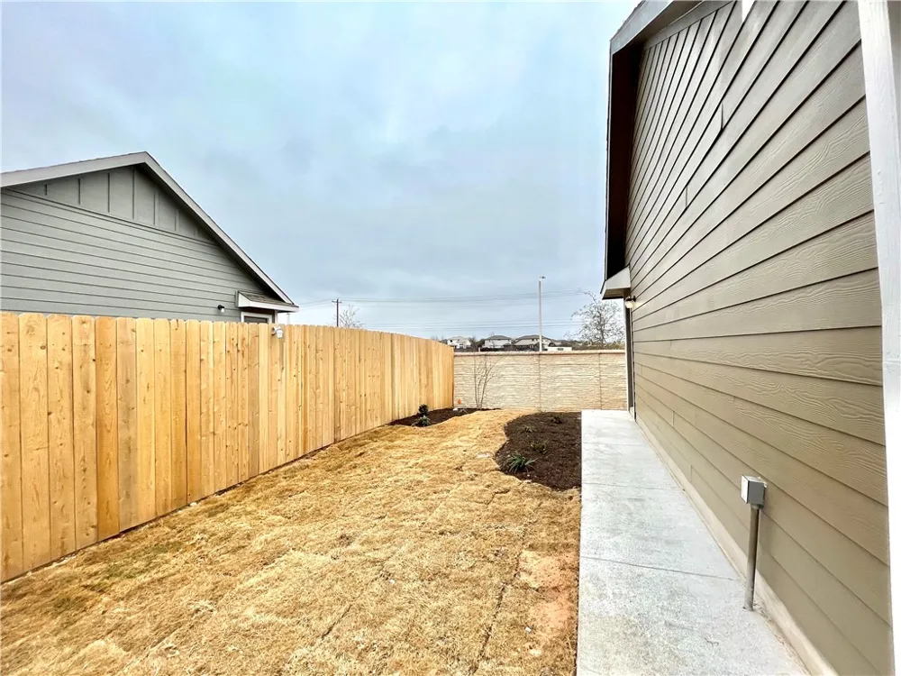 1340 Weatherford Lane Leander, TX 78641
