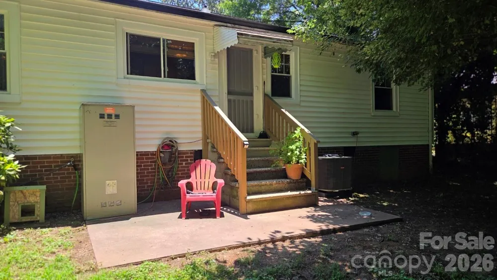 809 Alexander Street Lincolnton, NC 28092