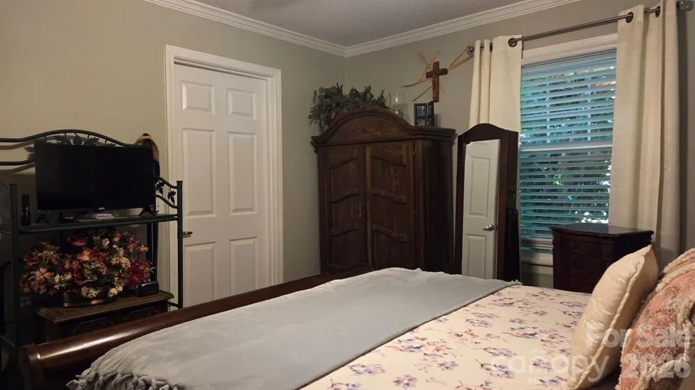 809 Alexander Street Lincolnton, NC 28092
