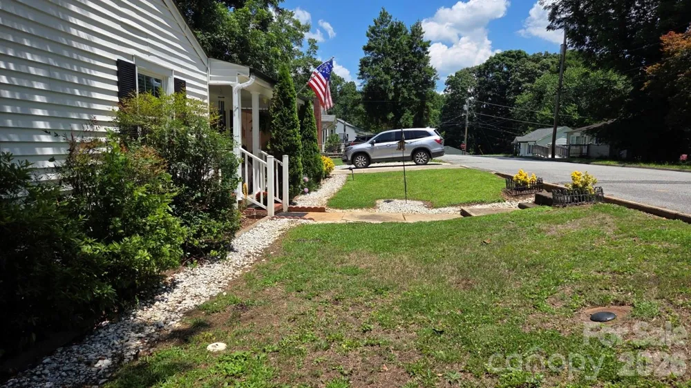 809 Alexander Street Lincolnton, NC 28092