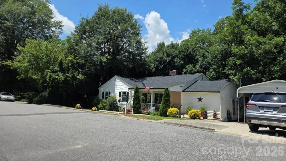 809 Alexander Street Lincolnton, NC 28092