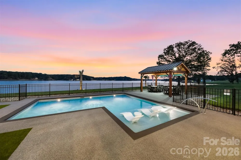 698 Sam Poole Lane Taylorsville, NC 28681