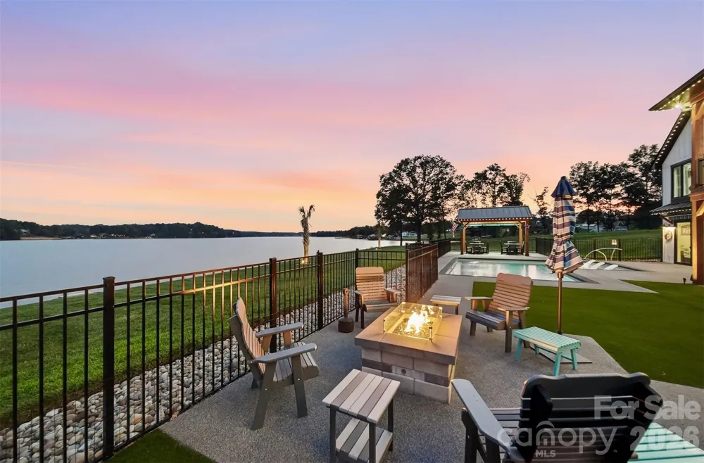 698 Sam Poole Lane Taylorsville, NC 28681