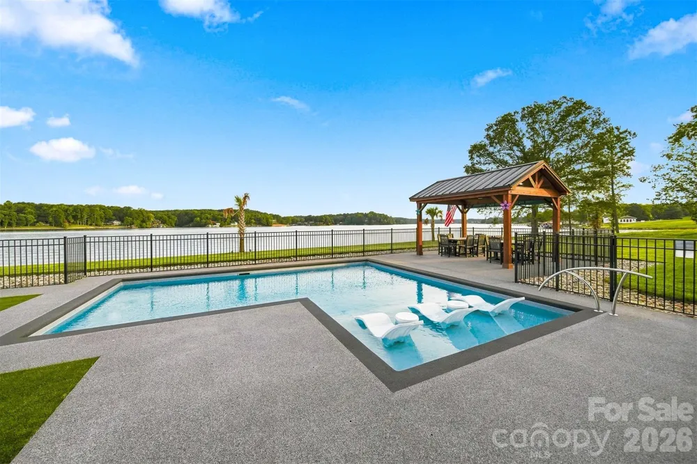 698 Sam Poole Lane Taylorsville, NC 28681