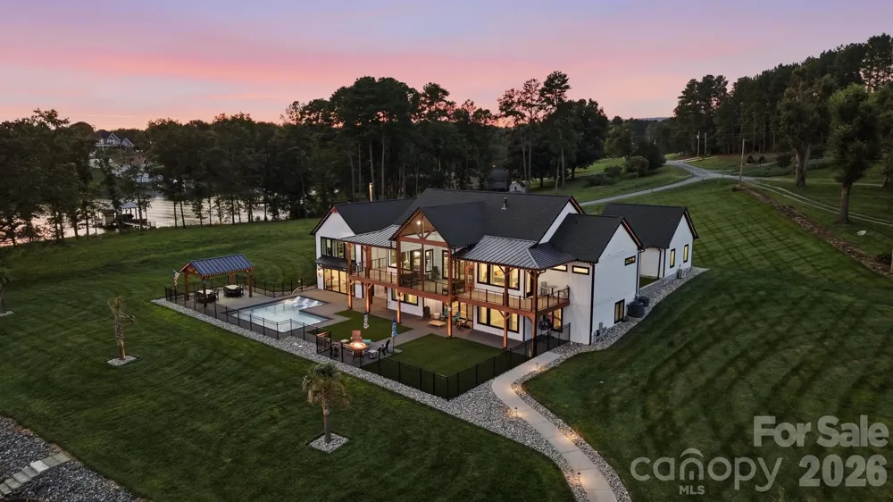 698 Sam Poole Lane Taylorsville, NC 28681