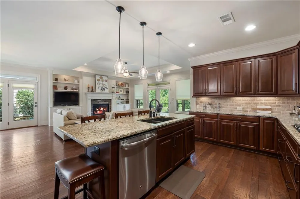 119 Clover Way Woodstock, GA 30188