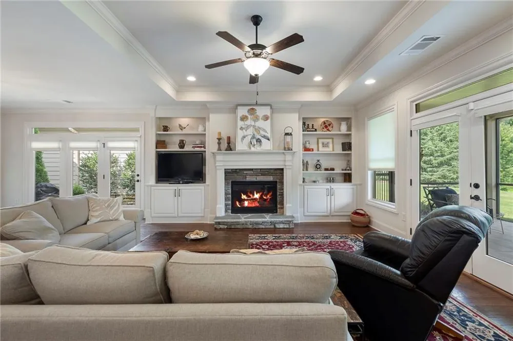119 Clover Way Woodstock, GA 30188